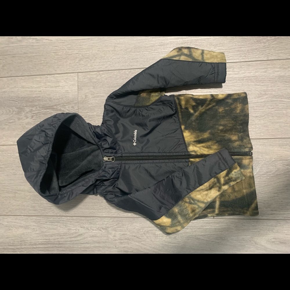 Columbia zip up jacket